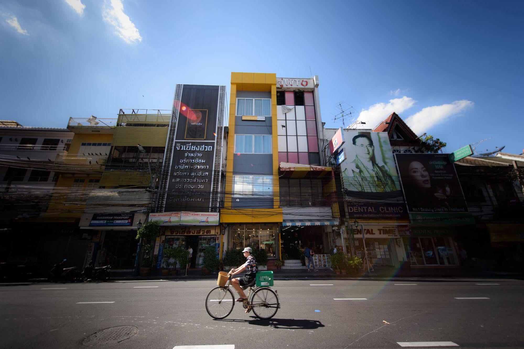 Warm White Hostel Bangkok Eksteriør billede