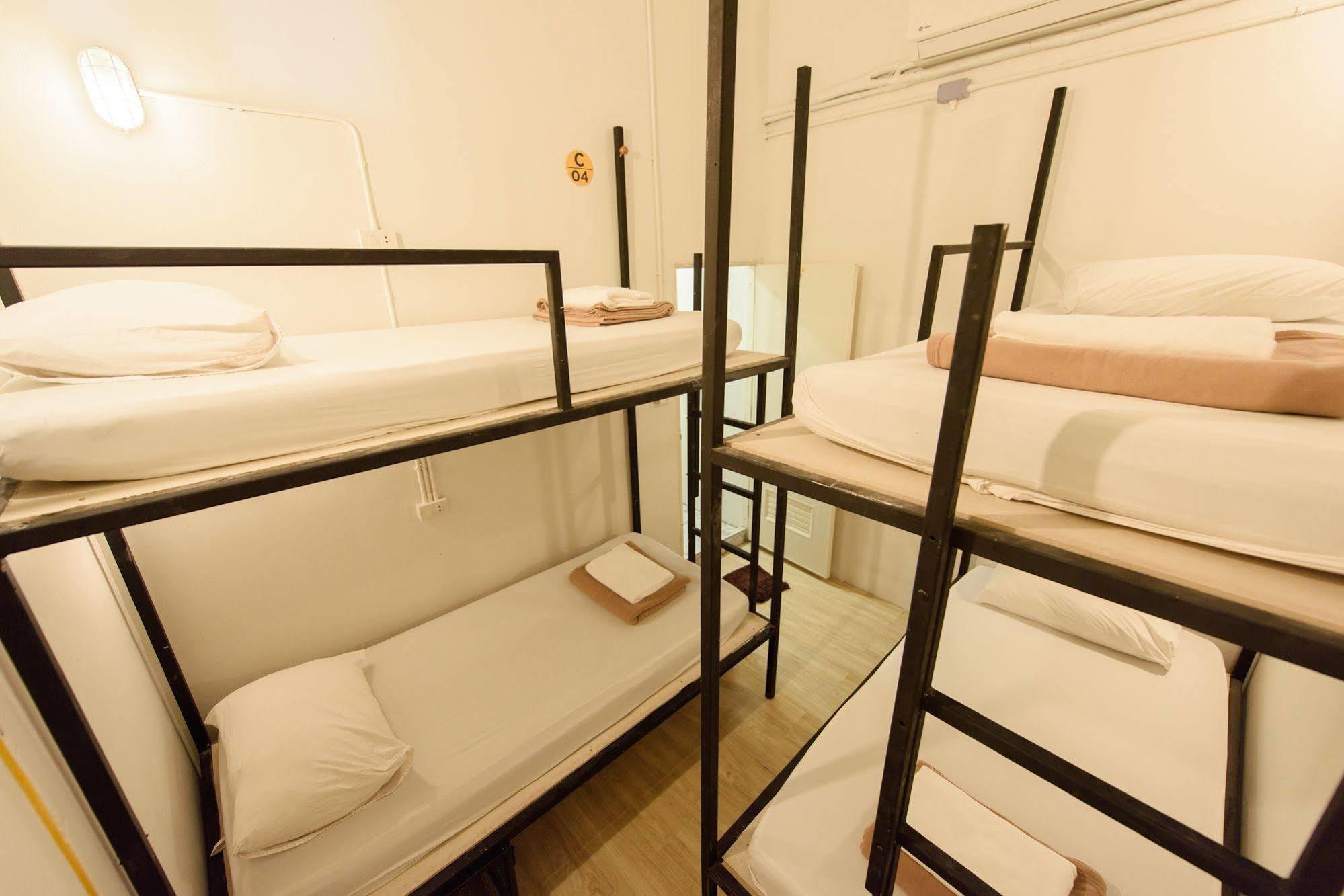Warm White Hostel Bangkok Eksteriør billede