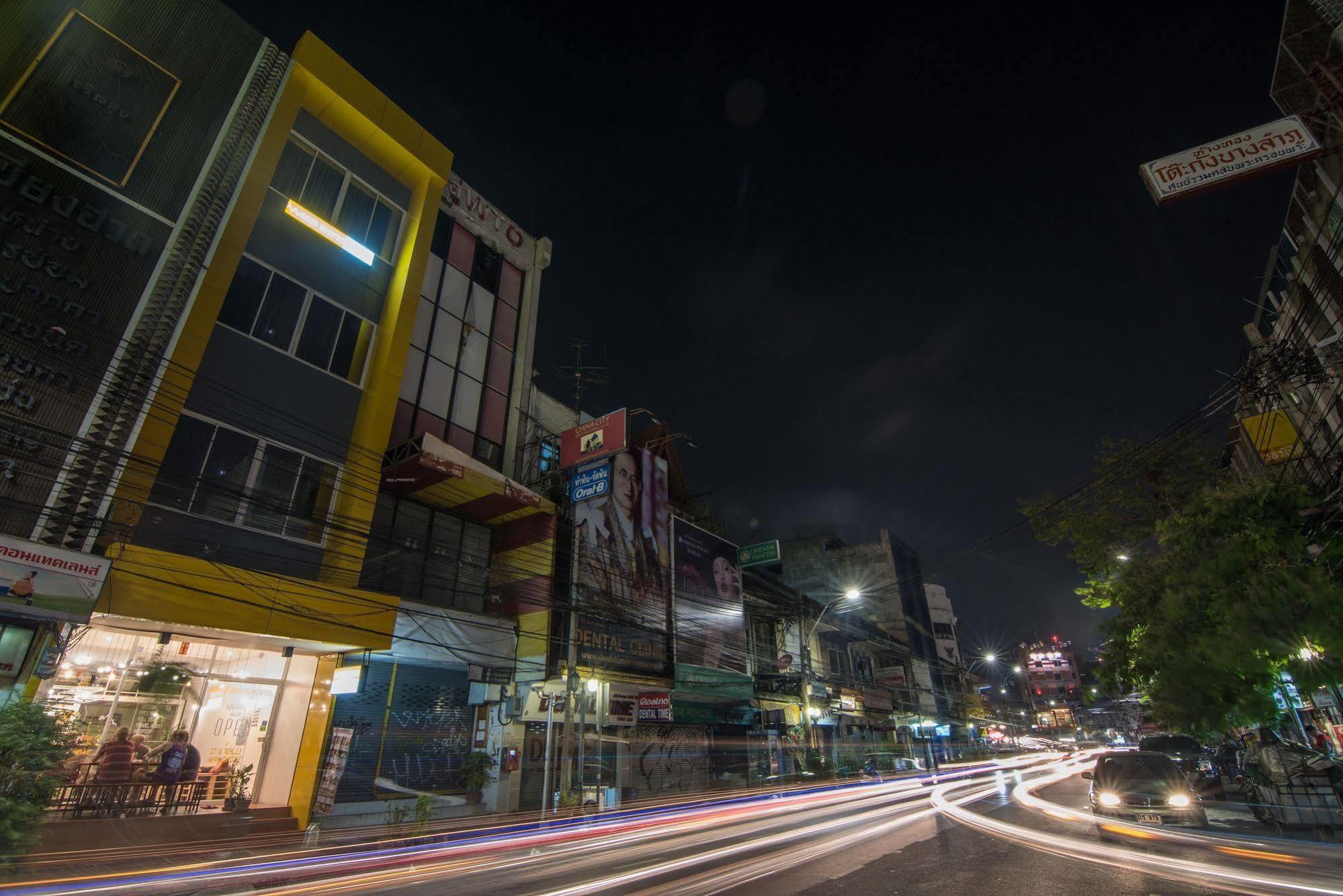 Warm White Hostel Bangkok Eksteriør billede