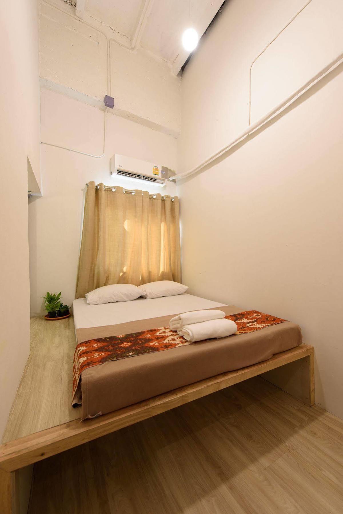Warm White Hostel Bangkok Eksteriør billede